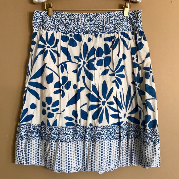American Eagle Outfitters Dresses & Skirts - American Eagle Blue and White Skirt Size 6